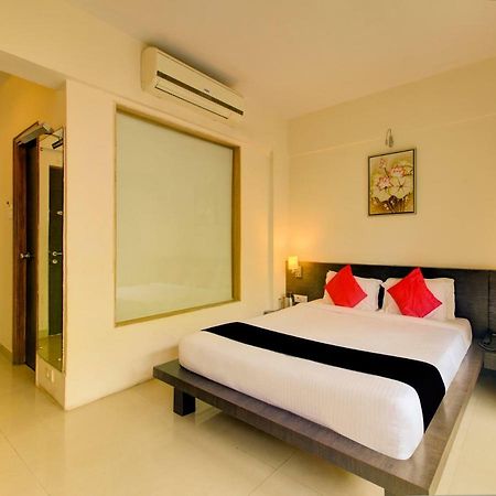 Capital O 36727 Plush Retreat Dive Ngoại thất bức ảnh